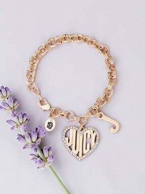 NEW Juicy Couture Gold Tone Womens Crystal Heart Charm Bracelet 8" New In Box